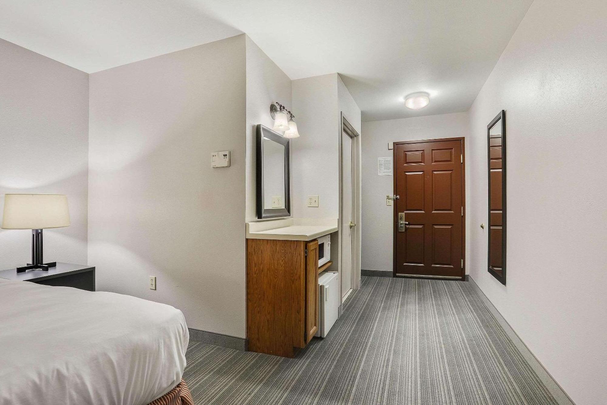 Country Inn & Suites By Radisson, Green Bay, Wi 애쇼베논 외부 사진