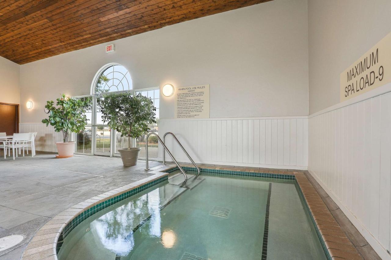 Country Inn & Suites By Radisson, Green Bay, Wi 애쇼베논 외부 사진
